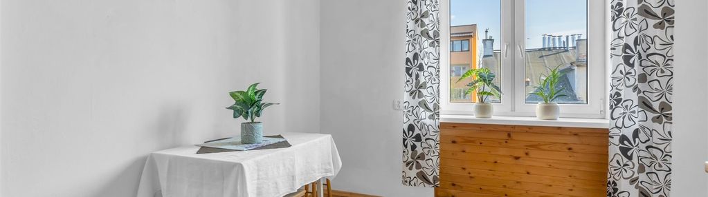 Perełka w zadbanej kamienicy - jest balkon, ciche