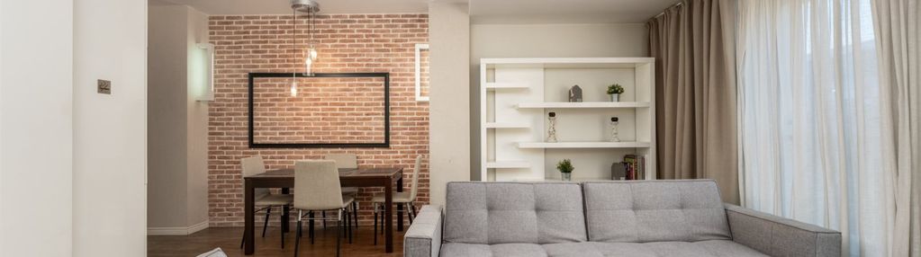Centrum , apartament 2 pokojy z mejscem postojowym