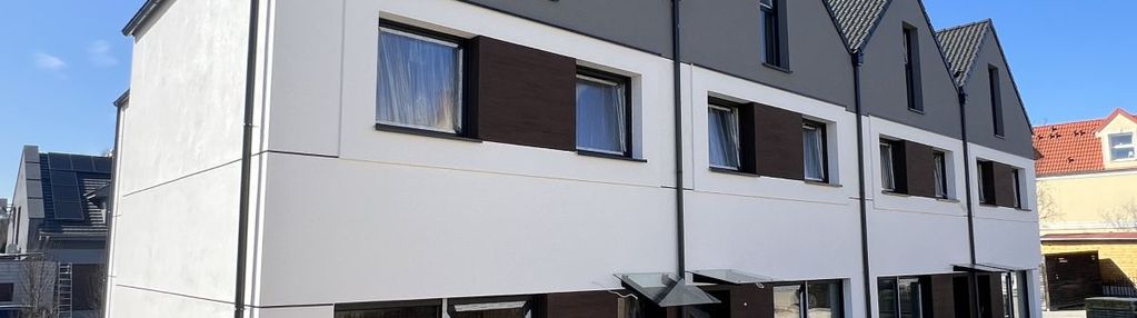 Nowy dom z pompą ciepła, ogródek 64 m2