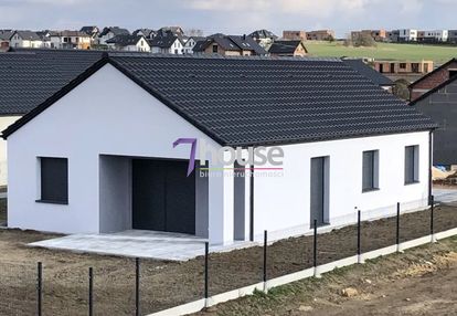 Dom parterowy nowe osiedle zielona okolica
