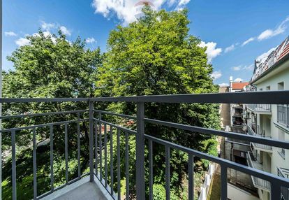 Extra urządzone mieszkanie balkon zieleń centrum