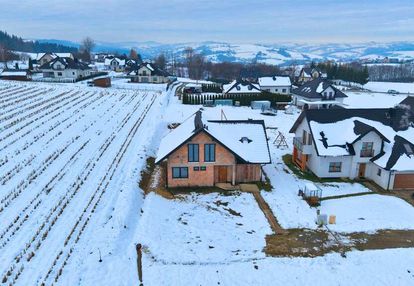 Dom jednorodzinny w korzennej-st. surowy zamknięty