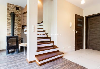 Klimatyczny dom, szergówka z ogródkiem, parking