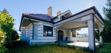 Rodzinny dom blisko portu i ikea