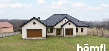Piękny przestronny dom z bardzo dużą działką
