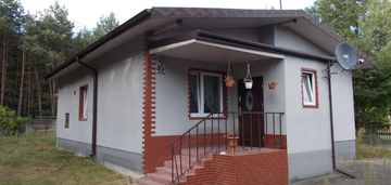 Sprzedam: dom 74 m2, działka 900m2, garaż 18 m2.
