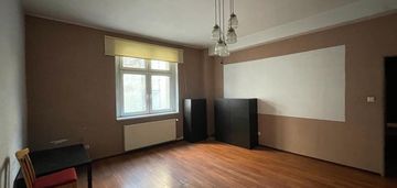 Św marcin | kamienica po remoncie | duże pokoje