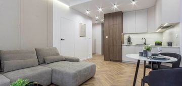 * centrum* 2 pokoje* wysoki standard*ogródek*