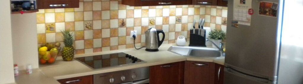 2-pokojowe mieszkanie z halą garażową i komórką