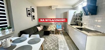 2 pokoje w apartamentowcu w centrum z wyposażeniem