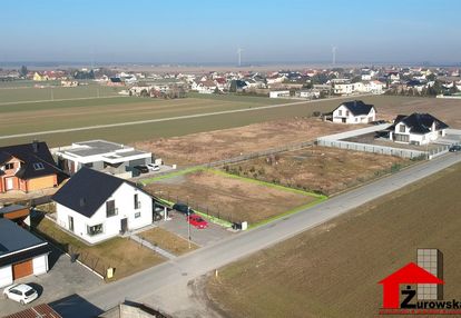 Steblów - działka budowlano-usługowa.