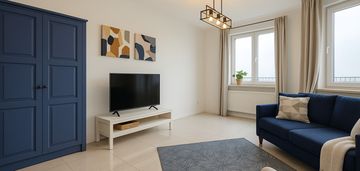 Jasne 2 pokoje na wysokim piętrze|metro wilanowska