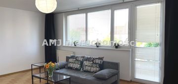 Przestronne 4-pokojowe mieszkanie z balkonem