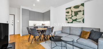 Jasny apartament z szeroką loggią | grzybowska