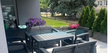 Garaz i komórka w cenie