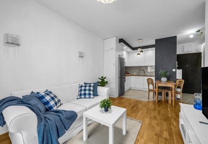 Balkon 27m2 | 3 stronne | 2 miejsca w garażu