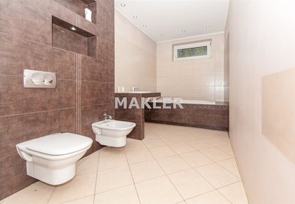 Wolnostojący dom z 6 pokojami – miedzyń