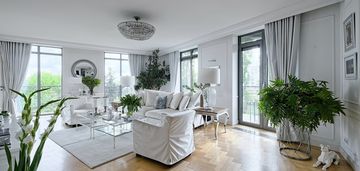 Luksusowy apartament obok placu trzech krzyży