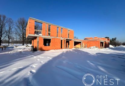 Nowoczesny dom podwójny garaż duża działka