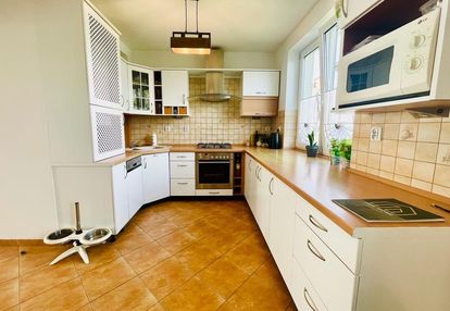 4pok mieszkanie dwupoziomowe z balkonem do wejścia