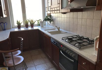 Warszawa śródmieście ul. hoża 5/7 blisko placu trzech krzyży.