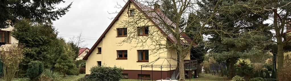 Dom z lat 90 z dużą działką; piła/gładyszewo