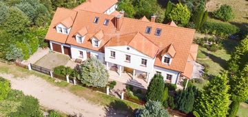 Dom z funkcją usługową lubiatowo i 17 pokoi