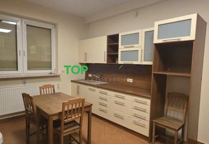 Przestronny, wygodny dom na biuro, klimatyzacja