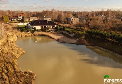 Luksusowy dom z prywatnym lasem i stawem