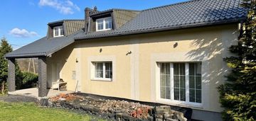 Duży dom na działce 1991 m² możliwość 3 mieszkań