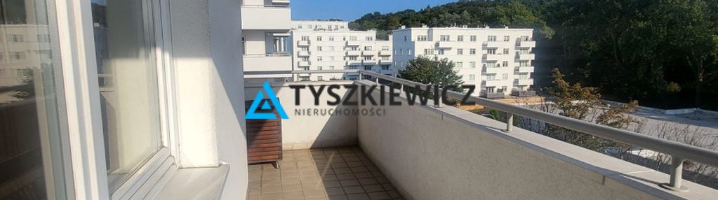 Mieszkanie na młodym osiedlu.