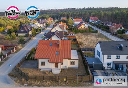 Dom wolnostojący - tuż pod lasem i blisko morza