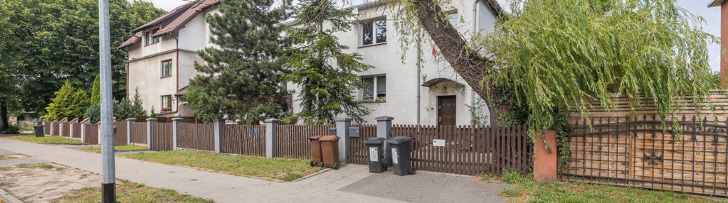 Połowa domu dwurodzinnego z ogrodem