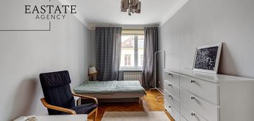 Jasne mieszkanie w kamienicy. blisko skm i parku