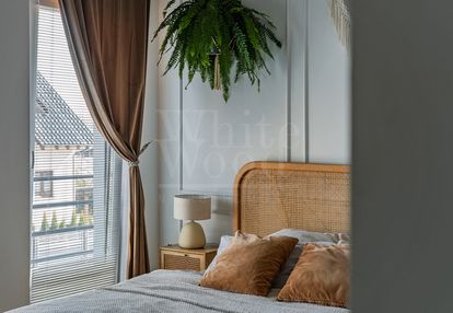 Nowoczesny bliźniak w pierwoszynie blisko morza