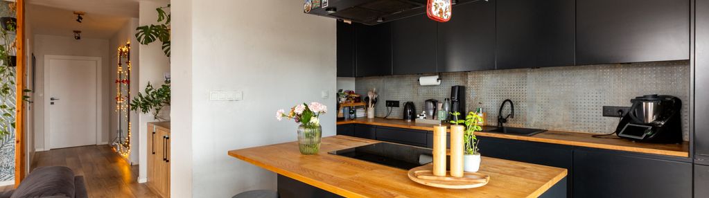 Nowoczesne mieszkanie z pięknym widokiem w redzie.