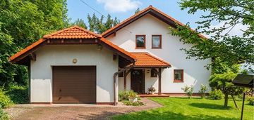 Przestronny dom z kominkiem i sauną bb