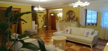 Niezwykły dom w ustroniu - dla koneserów piękna!