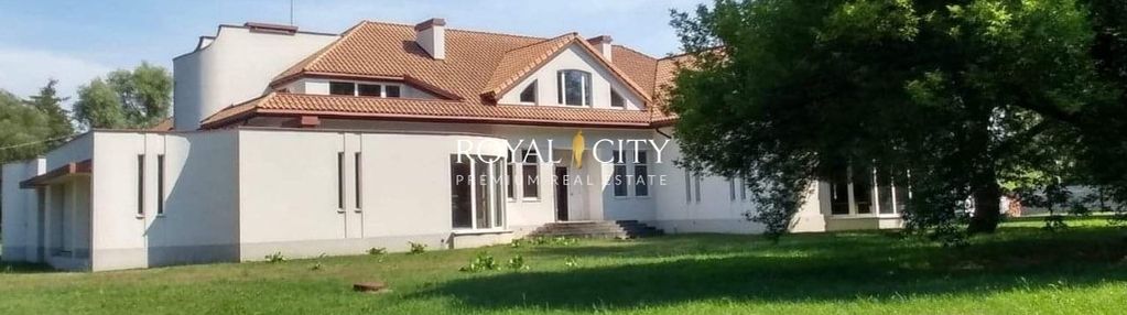 Rezydencja z basenem i dużą działką