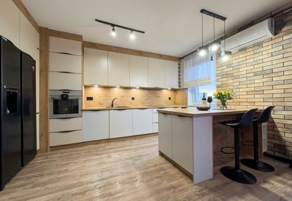 76,48 m² | 4 pokoje | dwa duże balkony | klimatyzacja | winda i garaż