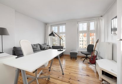 3 obszerne pokoje na długiej, stan do wejścia