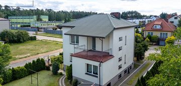Dom wolnostojący 200 m² z fotowoltaiką i garażem