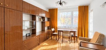 2 pokoje niska zabudowa balkon cicha okolica
