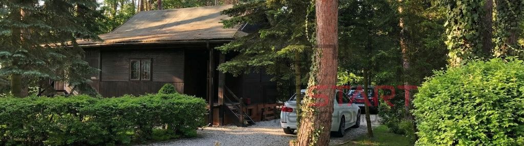 Działka z małym domkiem