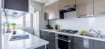 Przestronne 46 m² z balkonem i widokiem z 12. pięt