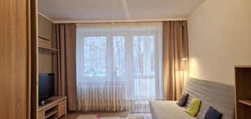 Pięknie urządzona kawalerka na gocławiu !!!