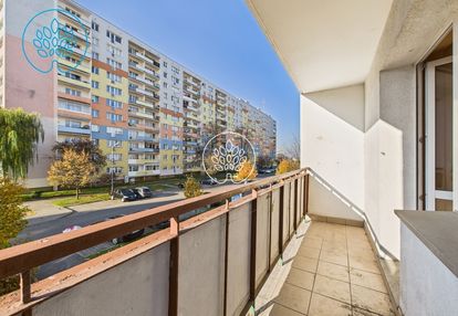 2 pokoje, 1 piętro, loggia do kapitalnego remontu