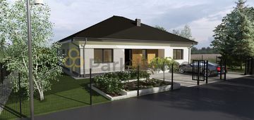 Parterowy dom wolnostojący blisko lasu i jeziora