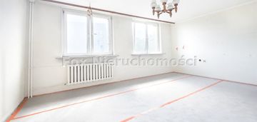 Przestronne 3 pokoje z balkonem w niskim bloku