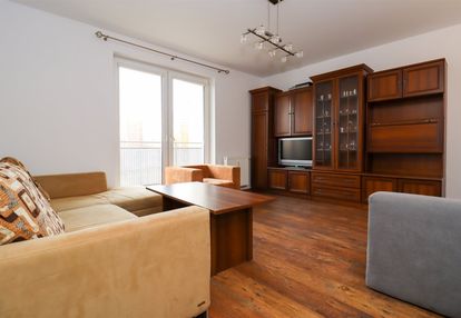 Sprzedaż|kawalerka|winda|miejsce postojowe w hali